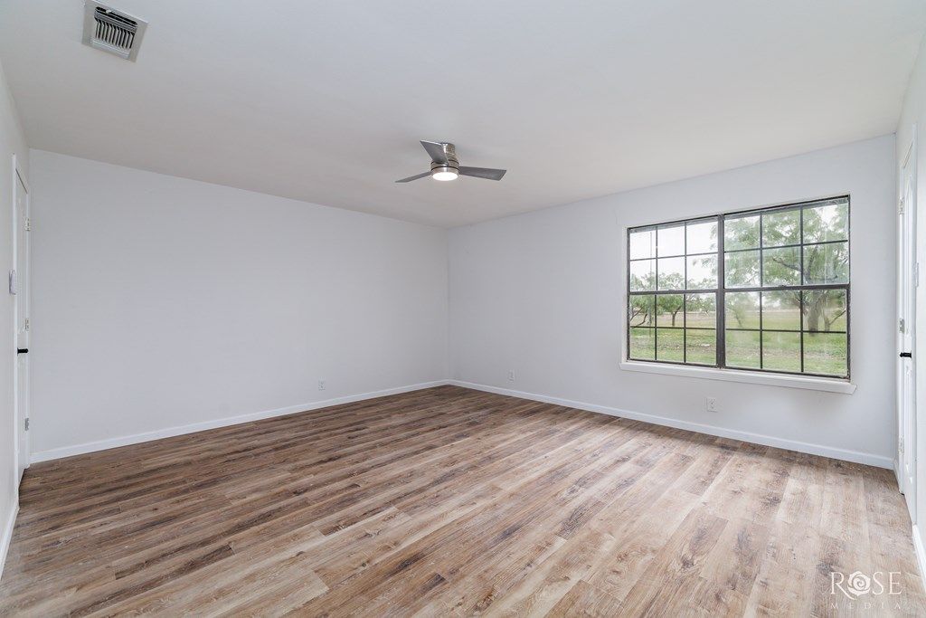 Image 8 of property listing at 8758 Hwy 67, San Angelo, TX 76905
