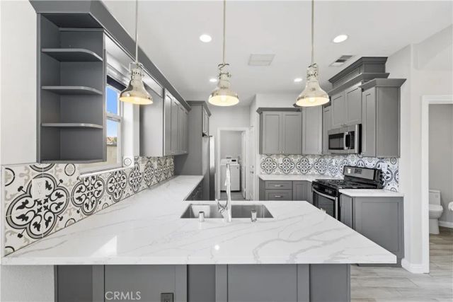 1450 W 11th St, Pomona, CA 91766