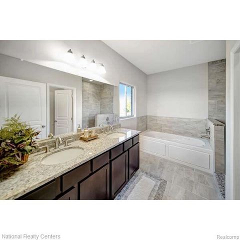 5548 Morgan Lake Drive, Clarkston, MI 48348