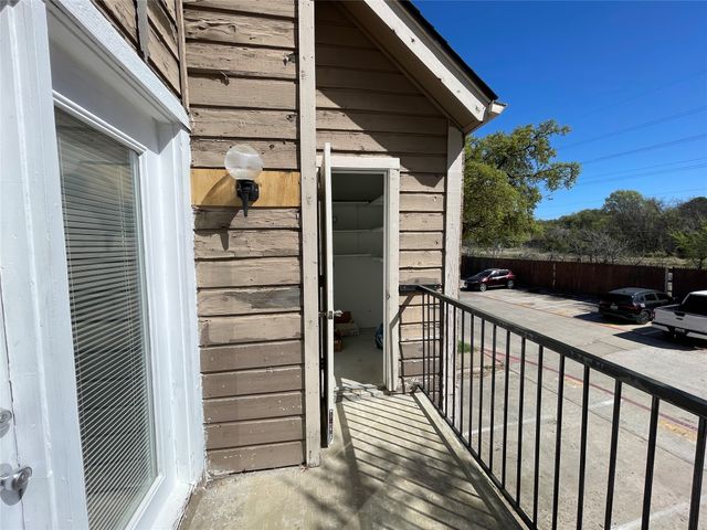 9811 Walnut Street F-207, Dallas, TX 75243