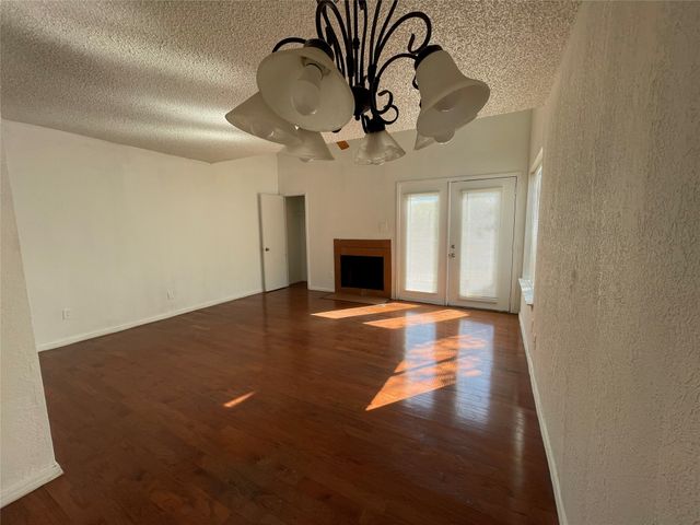 9811 Walnut Street F-207, Dallas, TX 75243