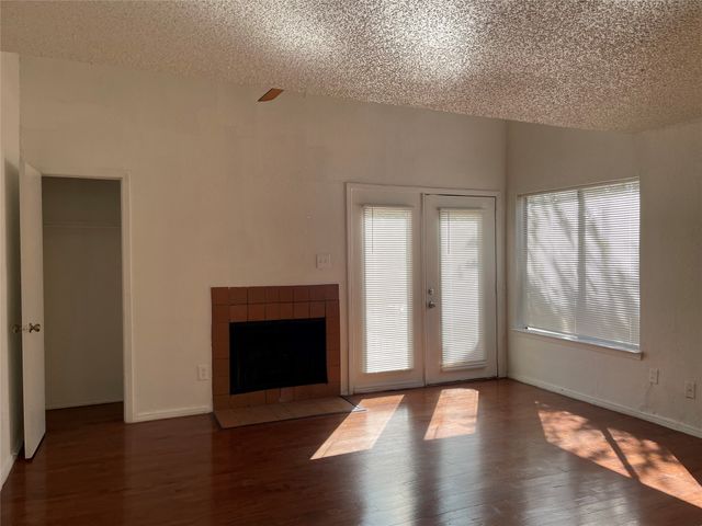 9811 Walnut Street F-207, Dallas, TX 75243