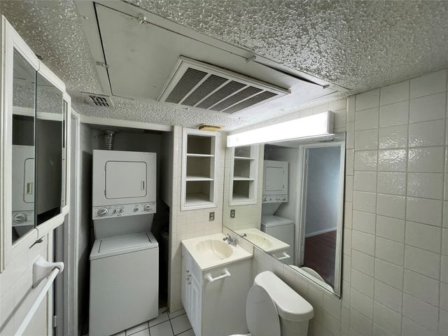 9811 Walnut Street F-207, Dallas, TX 75243