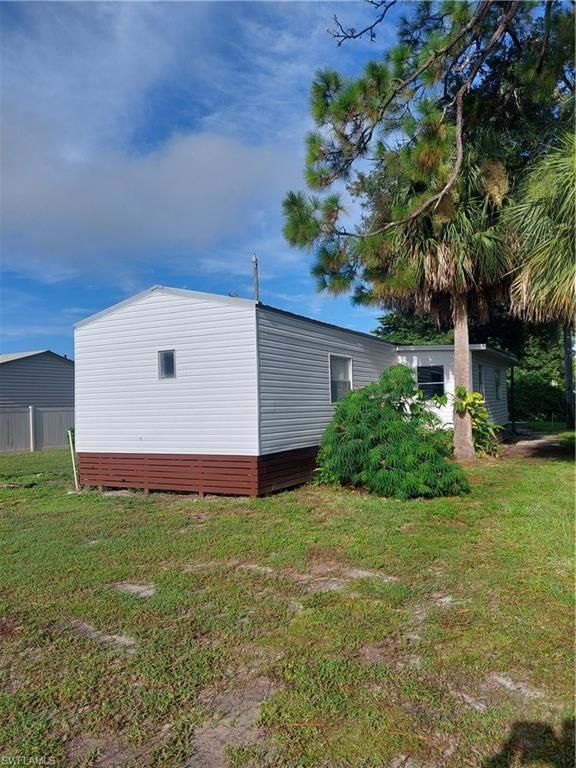 8386 Tolles DR, NORTH FORT MYERS, FL 33917 — photo 2