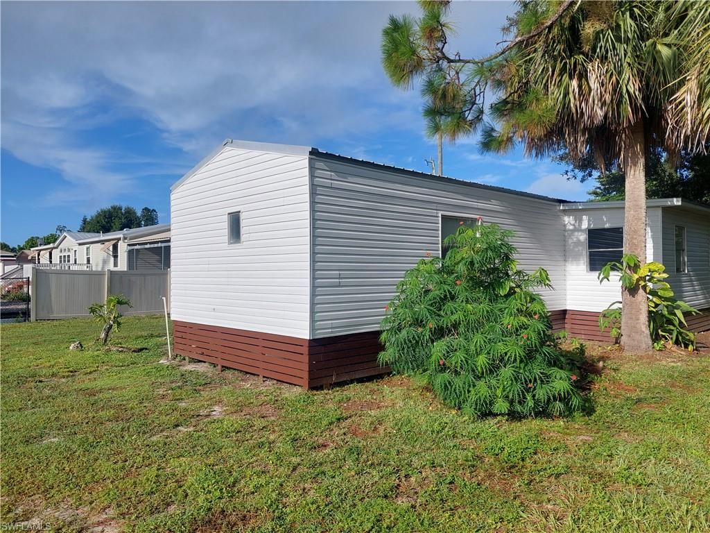 8386 Tolles DR, NORTH FORT MYERS, FL 33917 — photo 3