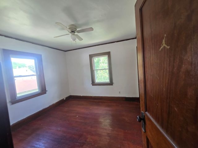 1721 S 5th Street, Rockford, IL 61104