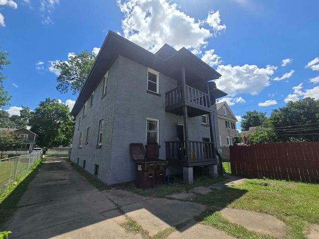 1721 S 5th Street, Rockford, IL 61104