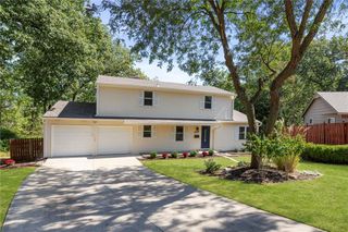 6319 Sherwood Lane, Merriam, KS 66203
