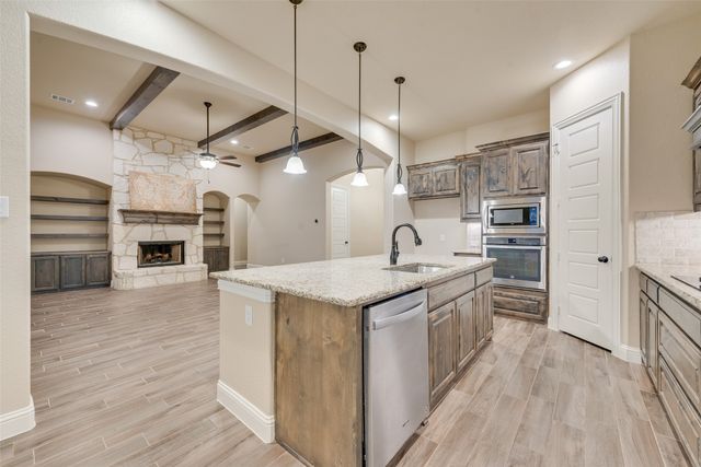 451 Holmes Avenue, Waxahachie, TX 75167
