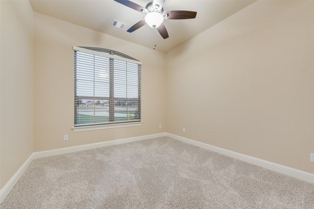 451 Holmes Avenue, Waxahachie, TX 75167