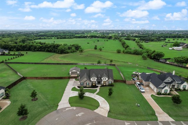 451 Holmes Avenue, Waxahachie, TX 75167