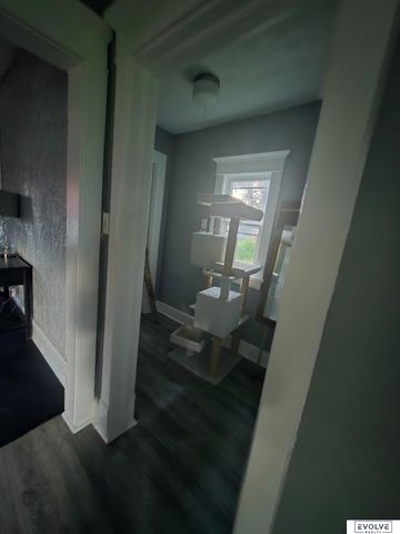 2871 Maple Street, Omaha, NE 68111