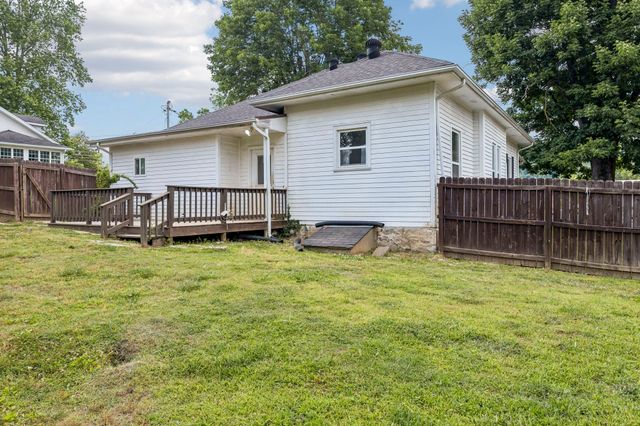 204 Jefferson Ave, E, Carthage, TN 37030
