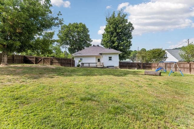 204 Jefferson Ave, E, Carthage, TN 37030
