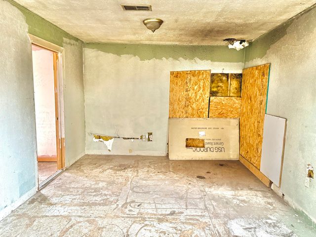 2633 N Layman Avenue, Indianapolis, IN 46218