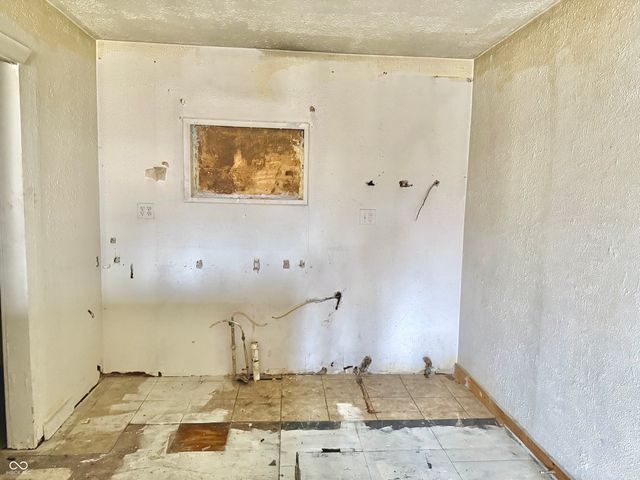 2633 N Layman Avenue, Indianapolis, IN 46218