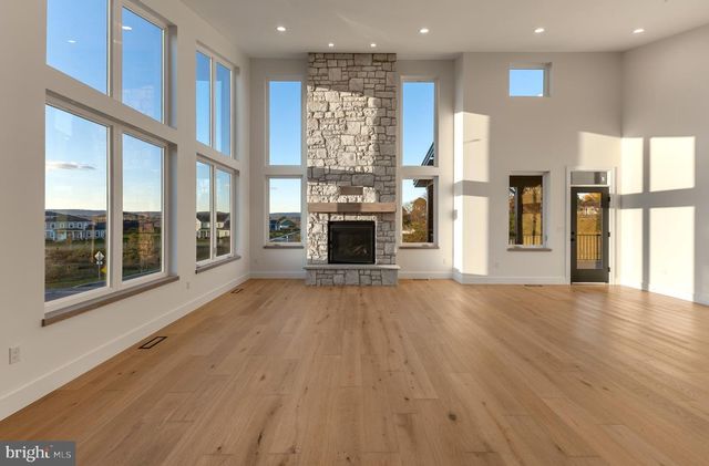 315 FARMHILL DR, State College, PA 16801