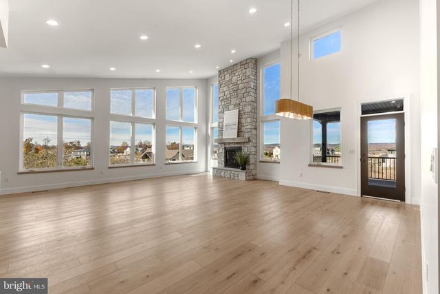 315 FARMHILL DR, State College, PA 16801