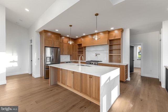 315 FARMHILL DR, State College, PA 16801