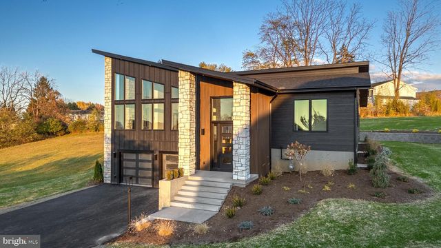 315 FARMHILL DR, State College, PA 16801