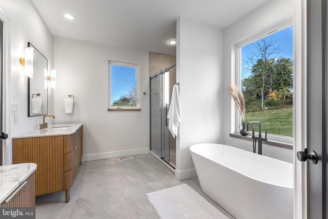 315 FARMHILL DR, State College, PA 16801