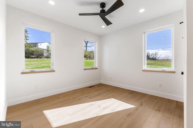 315 FARMHILL DR, State College, PA 16801