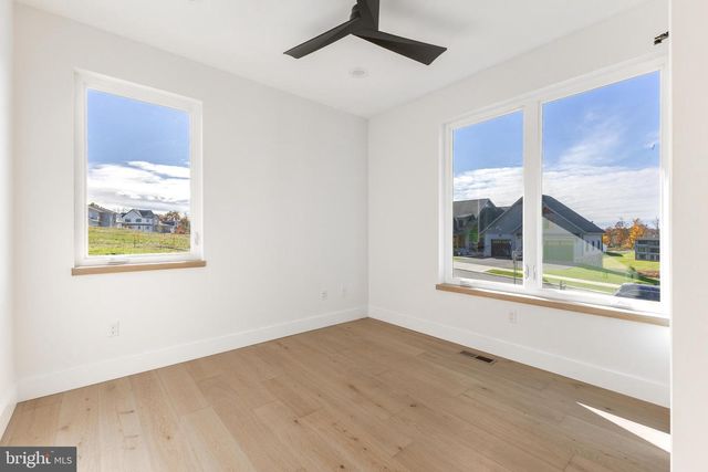 315 FARMHILL DR, State College, PA 16801