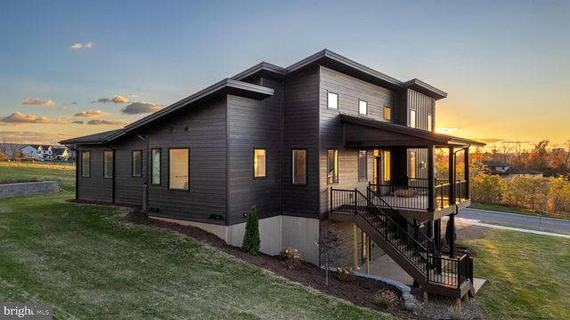 315 FARMHILL DR, State College, PA 16801