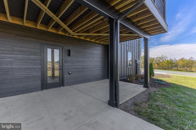 315 FARMHILL DR, State College, PA 16801