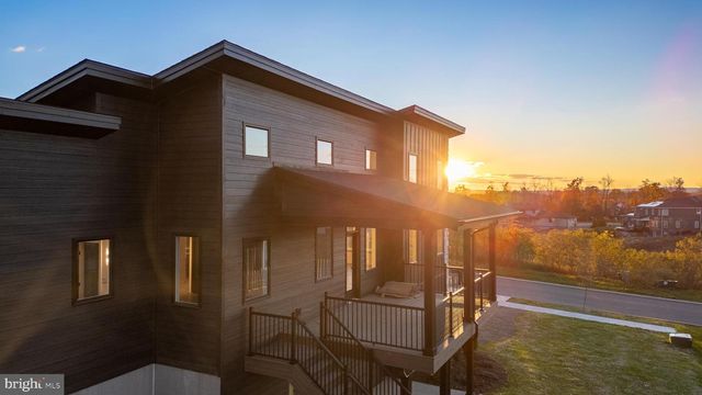 315 FARMHILL DR, State College, PA 16801