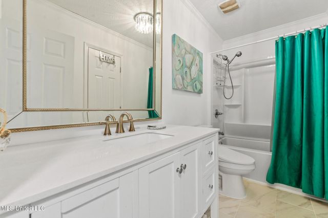 10740 Lilinoe Way, Diamondhead, MS 39525