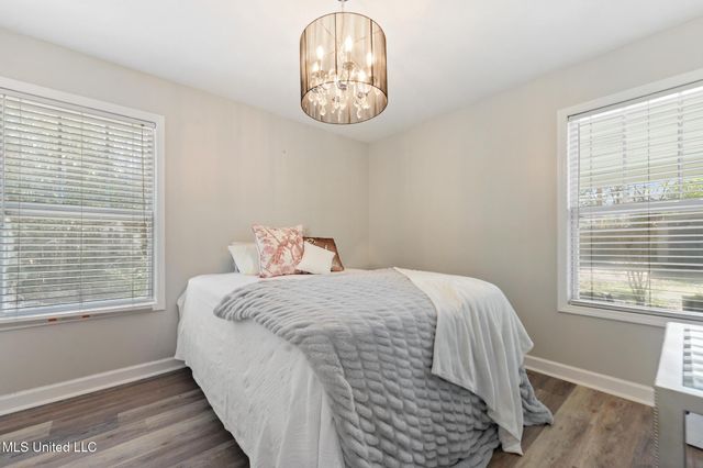 10740 Lilinoe Way, Diamondhead, MS 39525