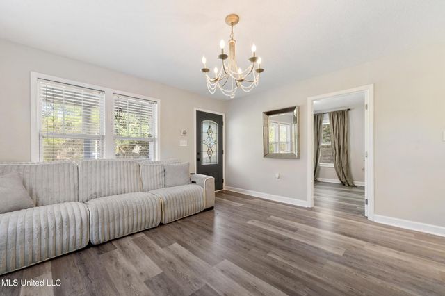 10740 Lilinoe Way, Diamondhead, MS 39525