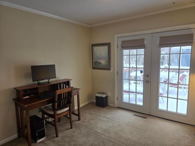 8950 Knollwood Drive, Eden Prairie, MN 55347