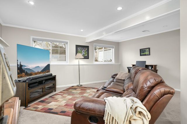 8950 Knollwood Drive, Eden Prairie, MN 55347