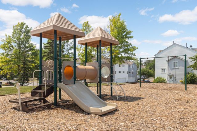 8950 Knollwood Drive, Eden Prairie, MN 55347