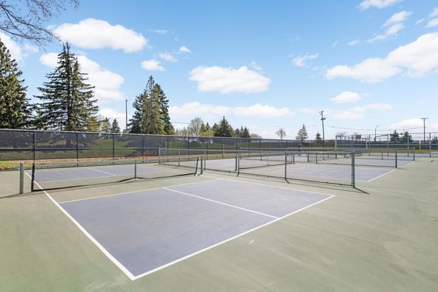 8950 Knollwood Drive, Eden Prairie, MN 55347