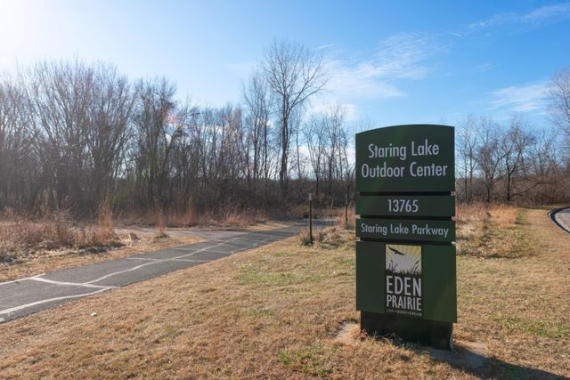 8950 Knollwood Drive, Eden Prairie, MN 55347