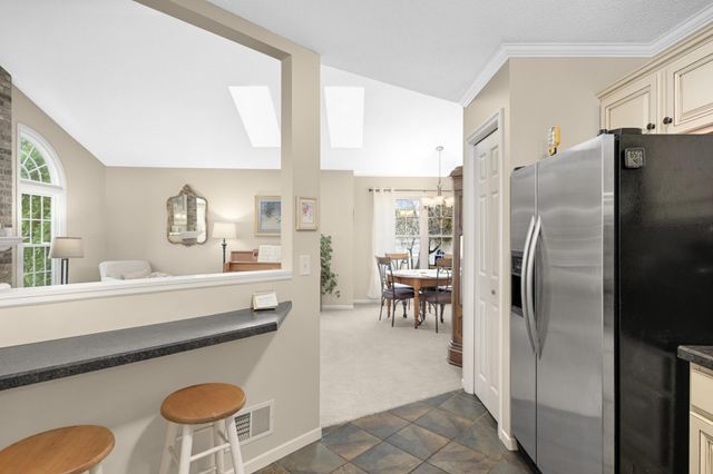 8950 Knollwood Drive, Eden Prairie, MN 55347