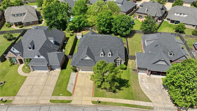 11720 S Vine Street, Jenks, OK 74037