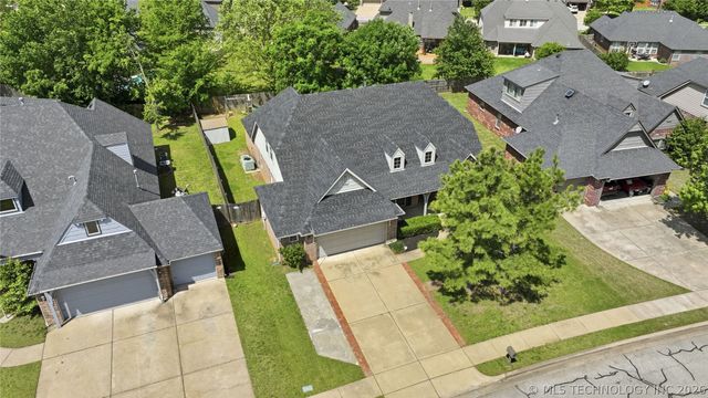11720 S Vine Street, Jenks, OK 74037
