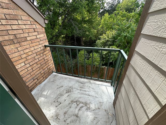 2301 Basil Drive F212, Arlington, TX 76006