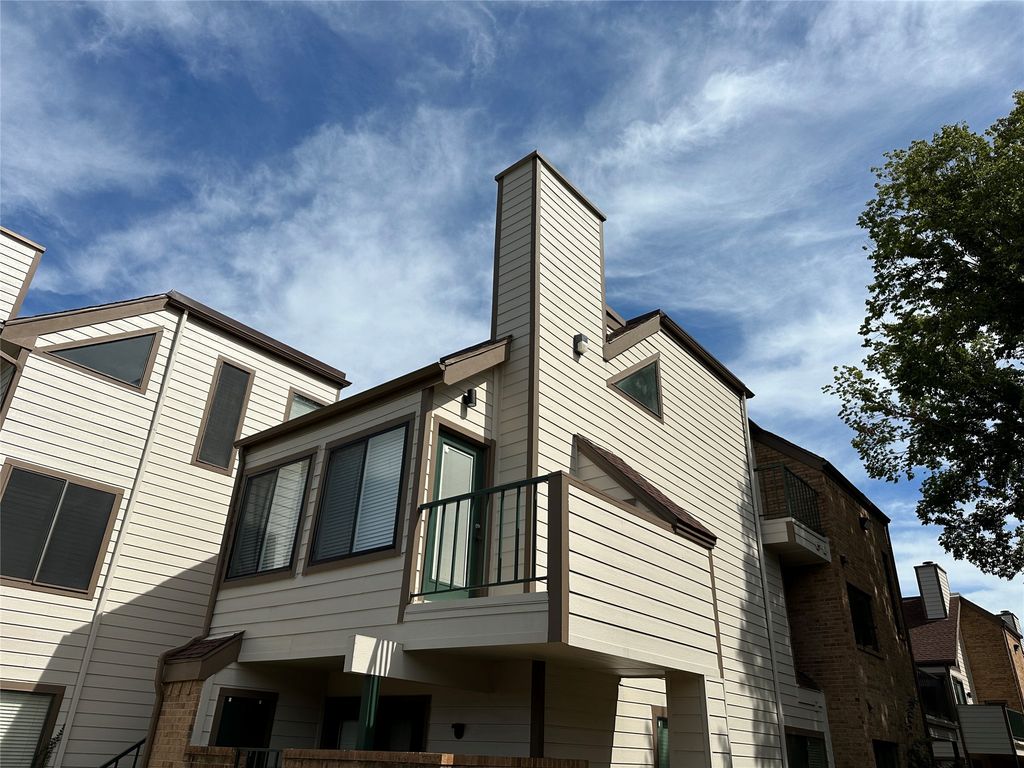 2301 Basil Drive F212, Arlington, TX 76006