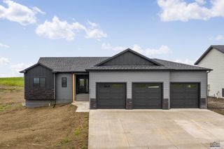 4840 PAPILLION DR, Rapid City, SD 57703