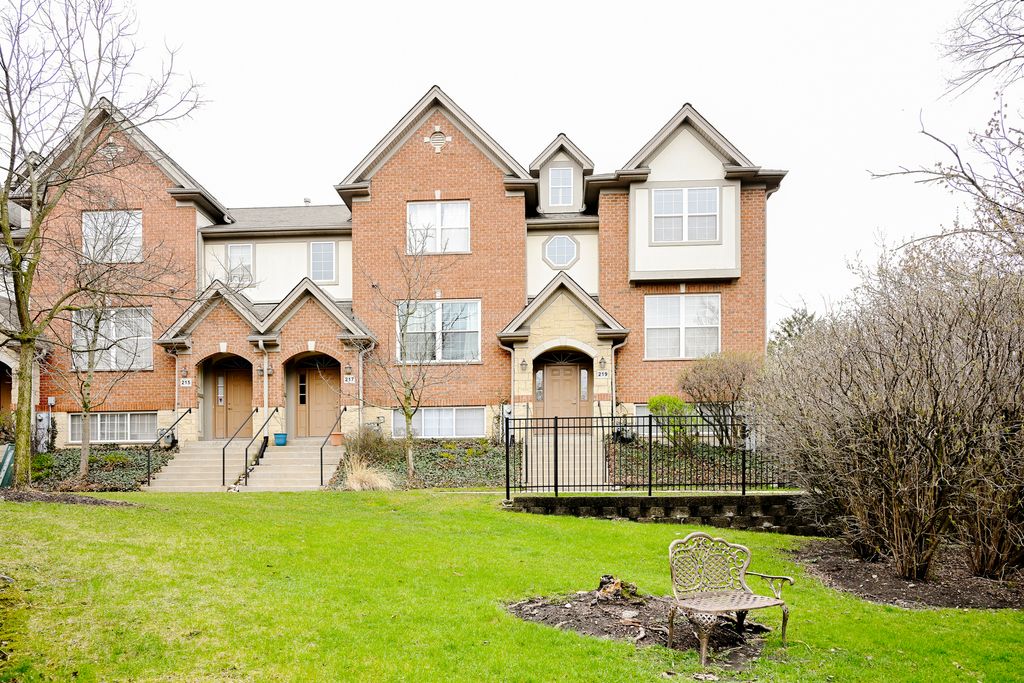 219 Riverfront Drive, Mount Prospect, IL 60056