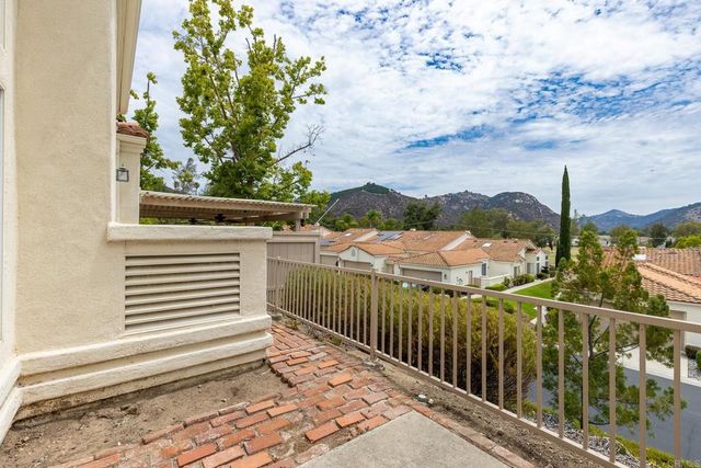 29665 Castle Creek Ln, Escondido, CA 92026