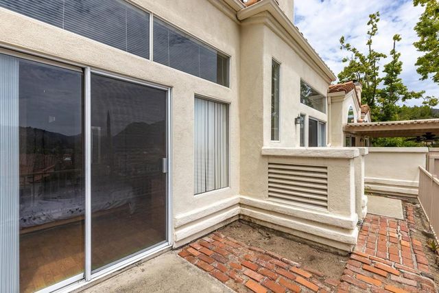 29665 Castle Creek Ln, Escondido, CA 92026