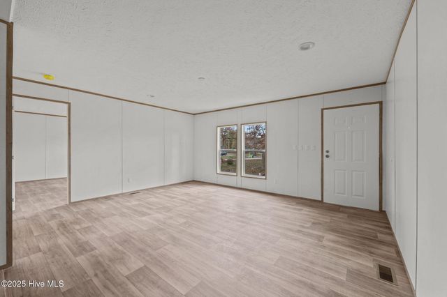 106 Lynnwayne Circle, Havelock, NC 28532