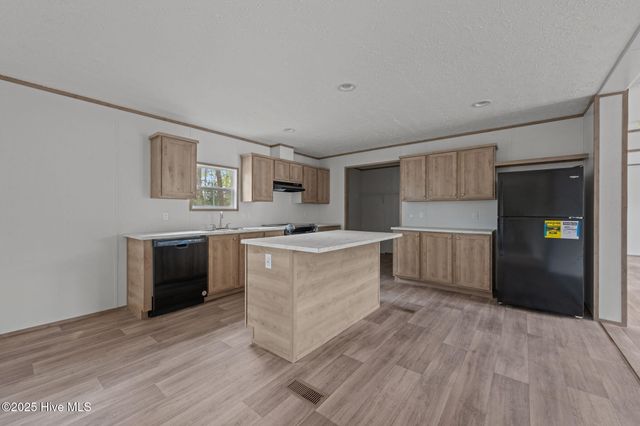 106 Lynnwayne Circle, Havelock, NC 28532