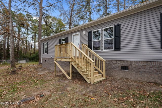 106 Lynnwayne Circle, Havelock, NC 28532